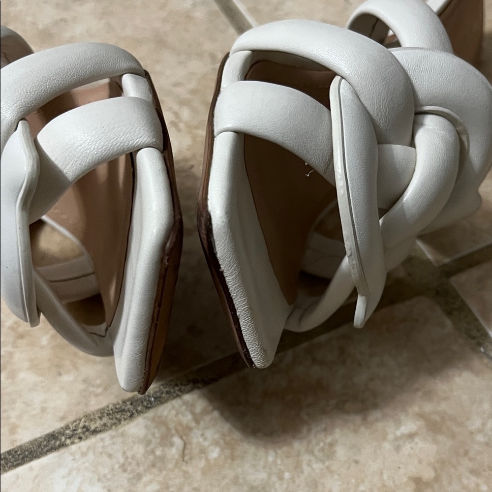 Coach Women's Cream Knot Detail Mules sandals - Picture 9 of 14
